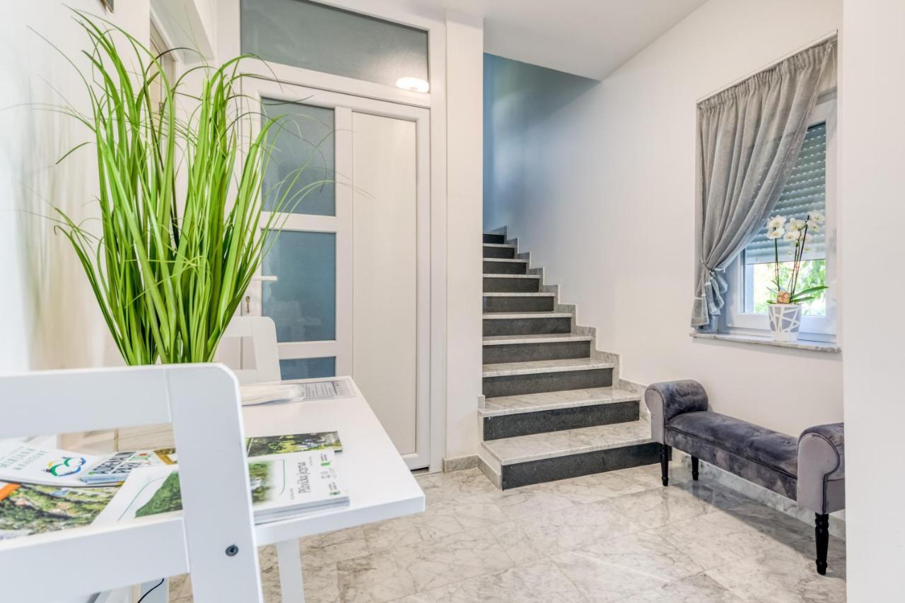 Apartmani Leptir Раковица Экстерьер фото