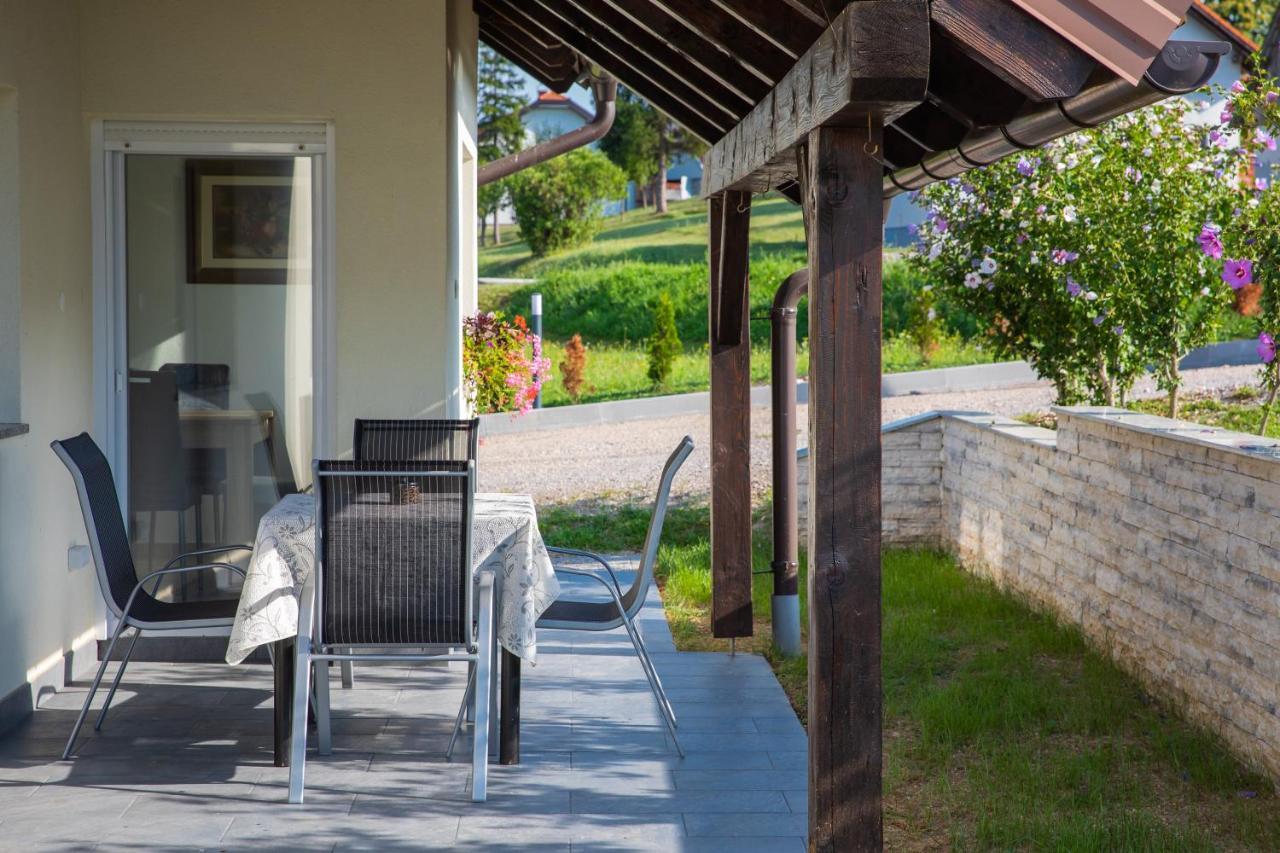 Apartmani Leptir Раковица Экстерьер фото