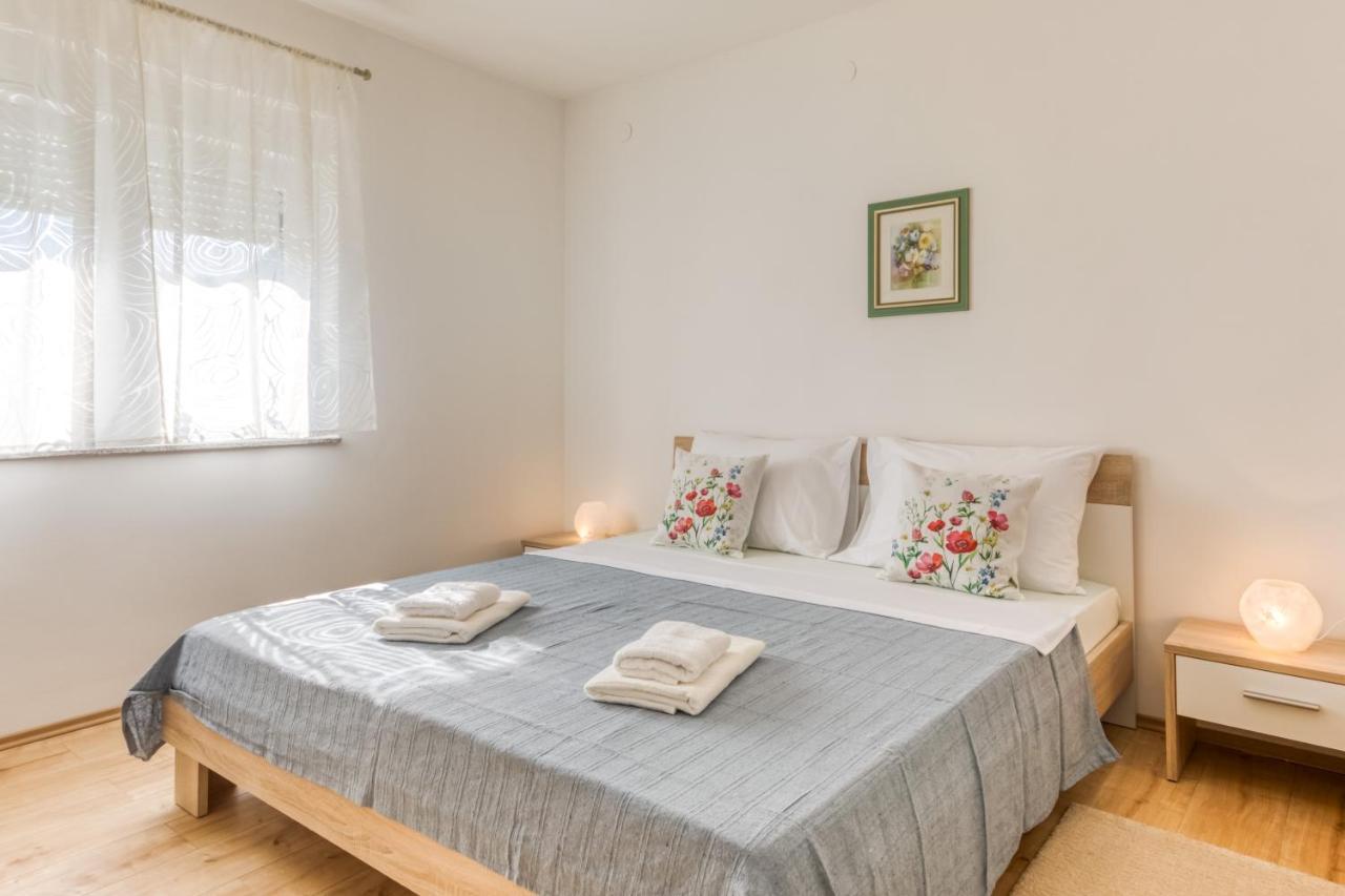 Apartmani Leptir Раковица Экстерьер фото