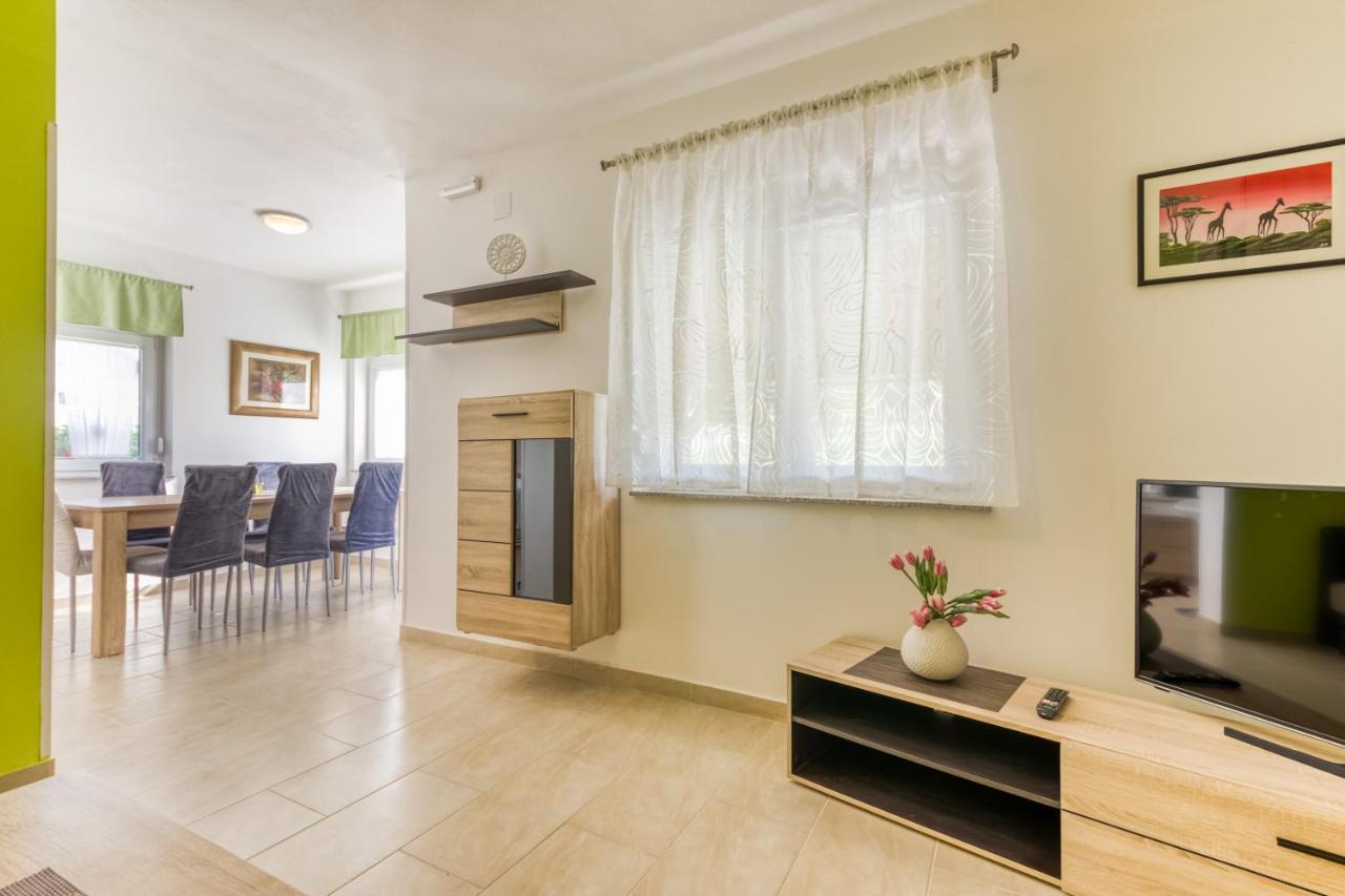 Apartmani Leptir Раковица Экстерьер фото