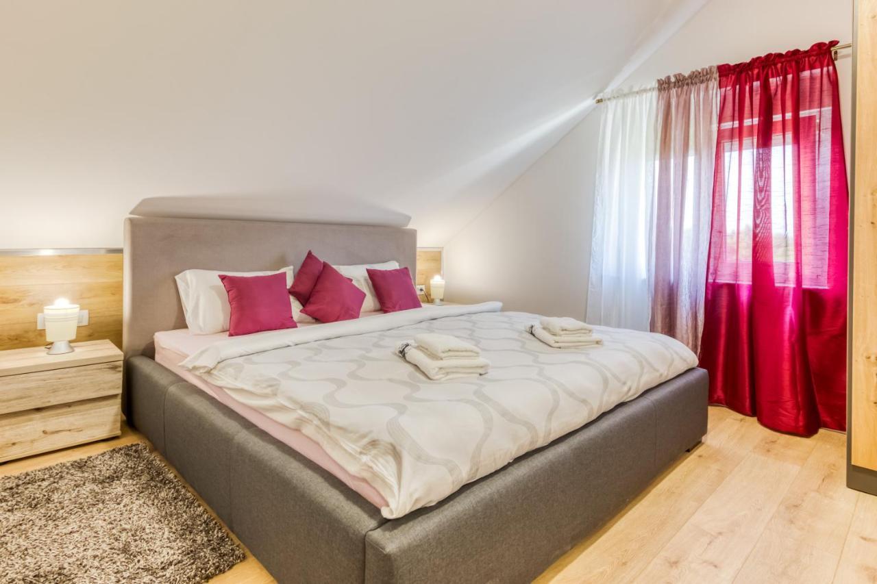 Apartmani Leptir Раковица Экстерьер фото